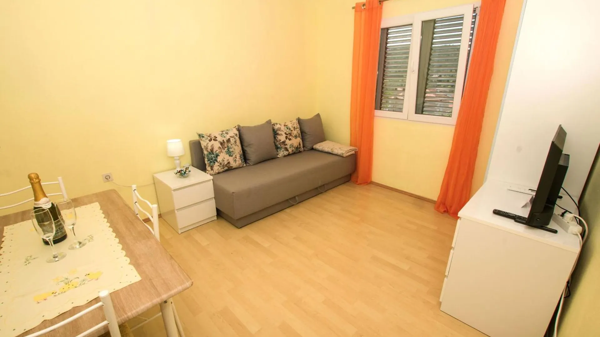Apartment Neno